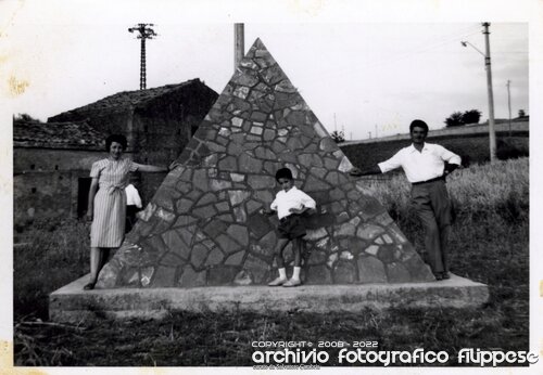 1964 agosto il monumento ai gatti